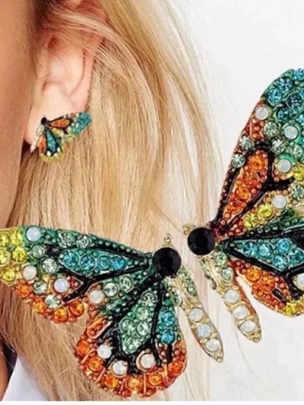 Diamondbutterfly earrings549